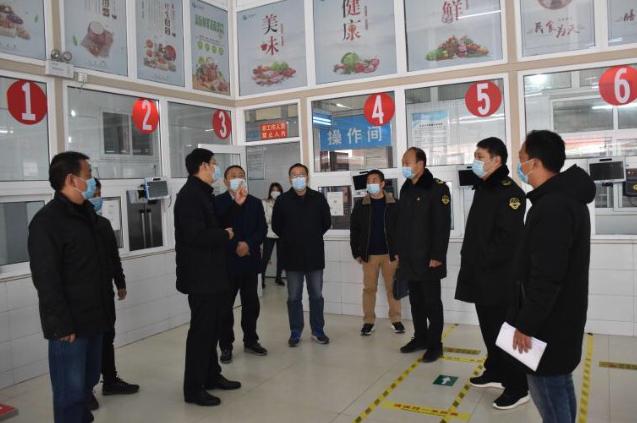 市教育局對南陽一中、南陽五中高三開學(xué)準(zhǔn)備工作開展檢查驗(yàn)收