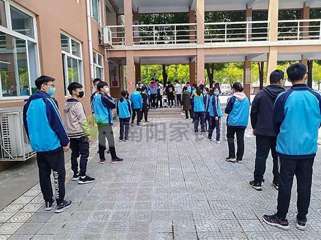 現(xiàn)場：南陽一中返校復學首日全流程：貼心、放心