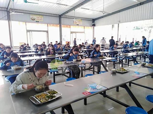 現(xiàn)場：南陽一中返校復學首日全流程：貼心、放心